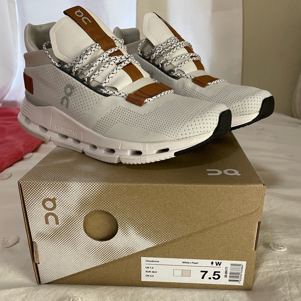 Cloudnova White/Pearl Woman’s size 7.5